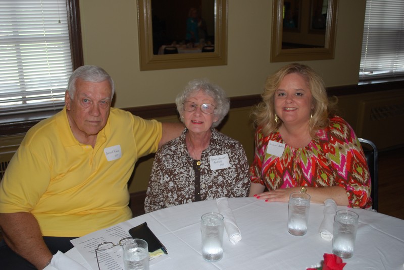 Kaaren Andrews  (alumnus of the year) and family.